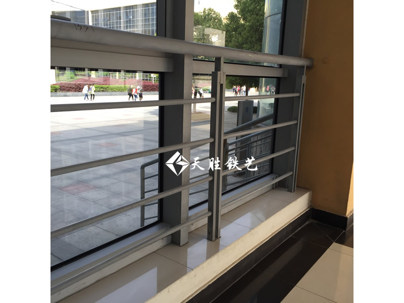 樓梯扶手