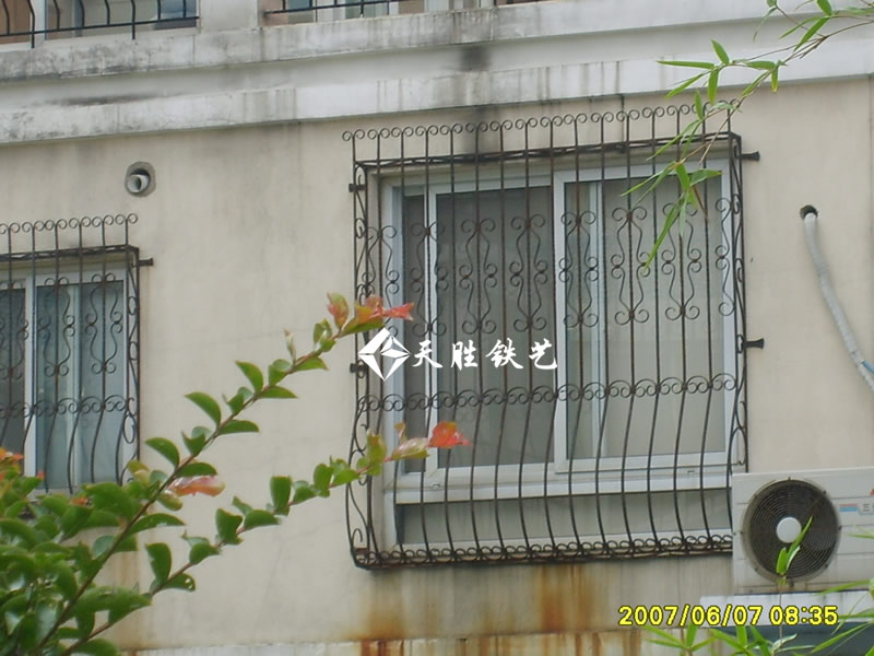 鐵藝防盜窗